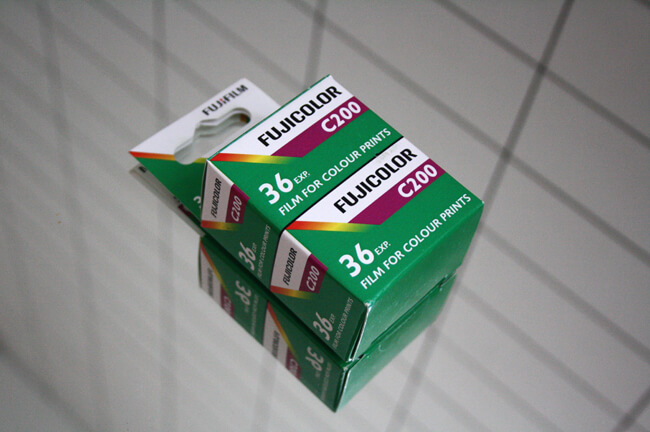 Картинка - Цветная фотопленка Fujicolor C200 снова в СПб Цветная фотопленка Fujicolor C200 снова в СПб | FOQUS