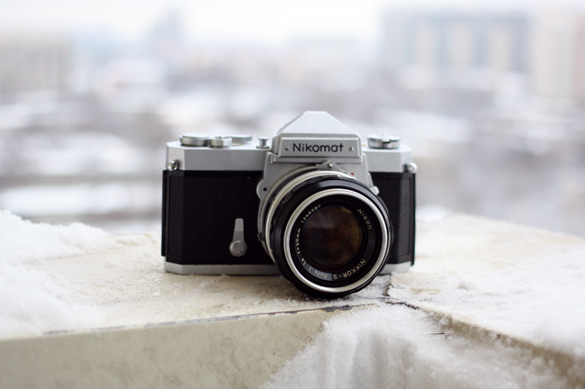 Nikomat FT не был задуман как пленочный зеркальный фотоаппарат с TTL замером.