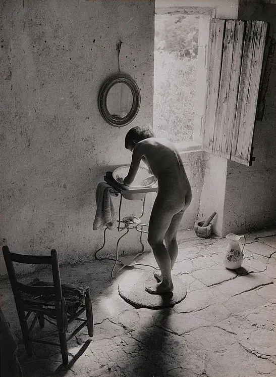 Willy-Ronis-Sample-Shot-0i01.jpg Willy-Ronis-Sample-Shot-0i01.jpg